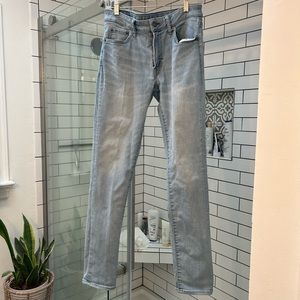 Men’s American Eagle light wash jeans
